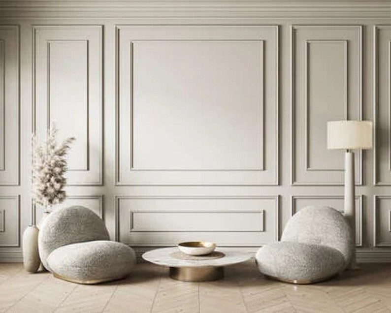 Neoklasik Dokunuşlu Minimalist Salon Duvar Tasarımı