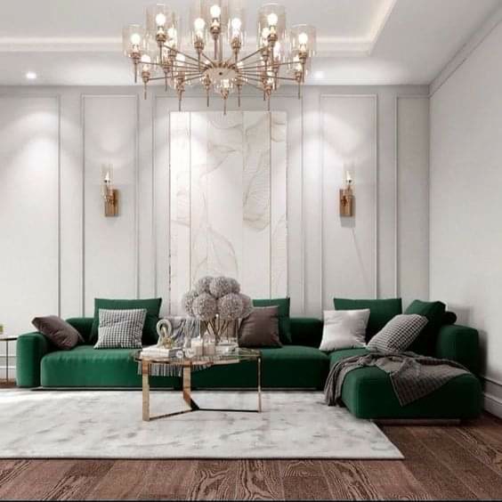 Zümrüt Tonları ve Poliüretan Duvar Panelleriyle Modern Salon