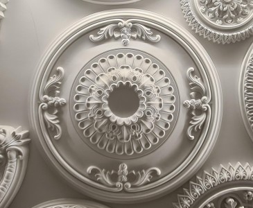 Design del Soffitto Neoclassico con Rilievi in Poliuretano