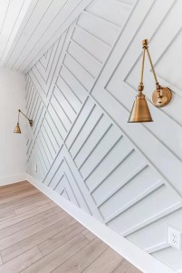 Design Dinamico per Ingresso con Cornici Geometriche Polure