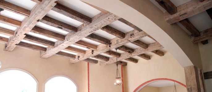 Travi Rustiche per Soffitto e Applicazioni in Tronchi di Poliuretano