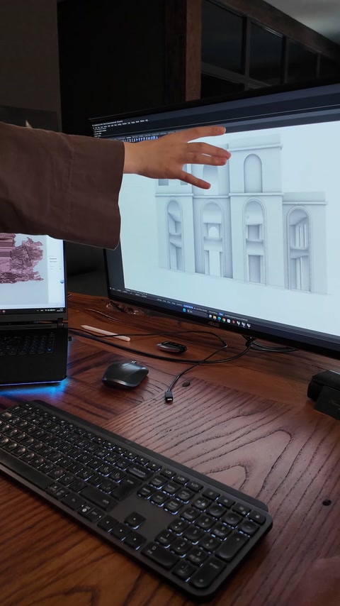 Tasarımcı çok katlı cephe modelinin üst detaylarını gösteriyor.