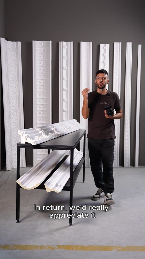 Fotografiamo per voi le nostre cornici decorative in poliuretano
