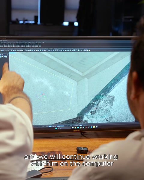 Dati di scansione 3D visualizzati e revisionati sullo schermo del computer