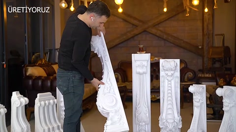 White corbel models in different sizes are displayed together