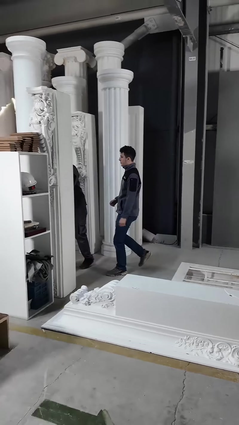 Modelli di Colonne Decorative, Corone e Ingressi in Poliuretano