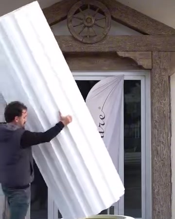 L'elemento scanalato della colonna viene ruotato per portarlo in posizione verticale
