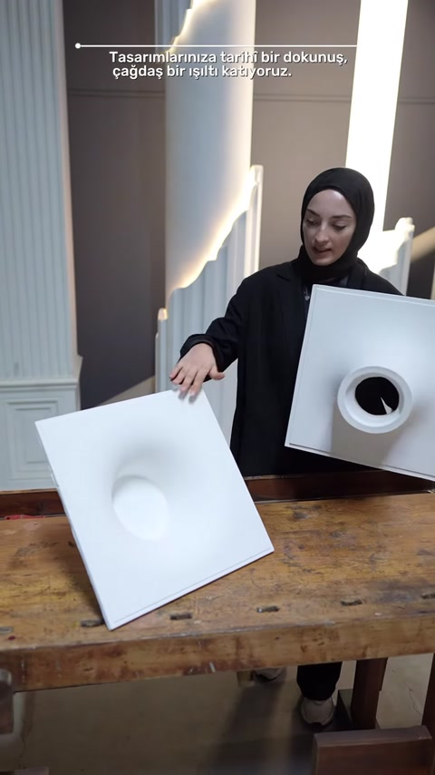 Le opzioni di elementi illuminanti amorfi concavi e convessi vengono mostrate insieme