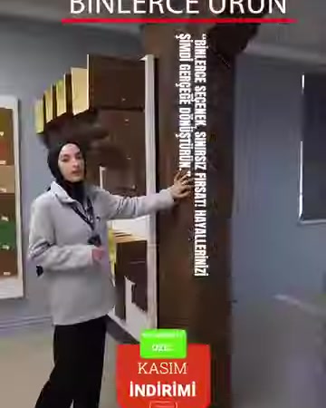 Esempi di travi decorative effetto legno disposte sul soffitto