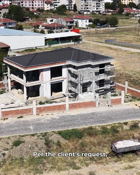 La vista aerea del progetto mostra la villa e il quartiere circostante