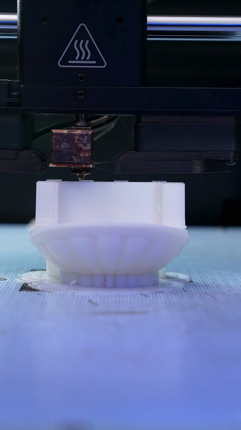 Vengono prodotti elementi decorativi in scala con una stampante 3D