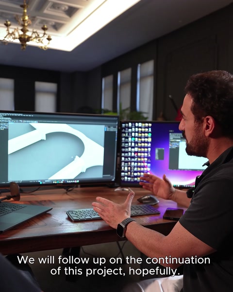CAD workspace shows the curved arch model being developed