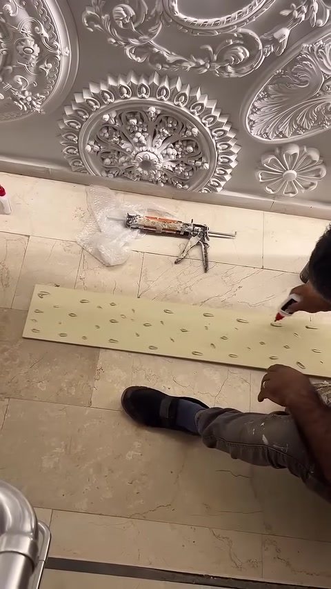 Poliüretan 3D Desenli Duvar Paneli Montajı