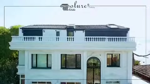 Üst kat balkon korkuluğu ve saçak altı silme bütünlüğü