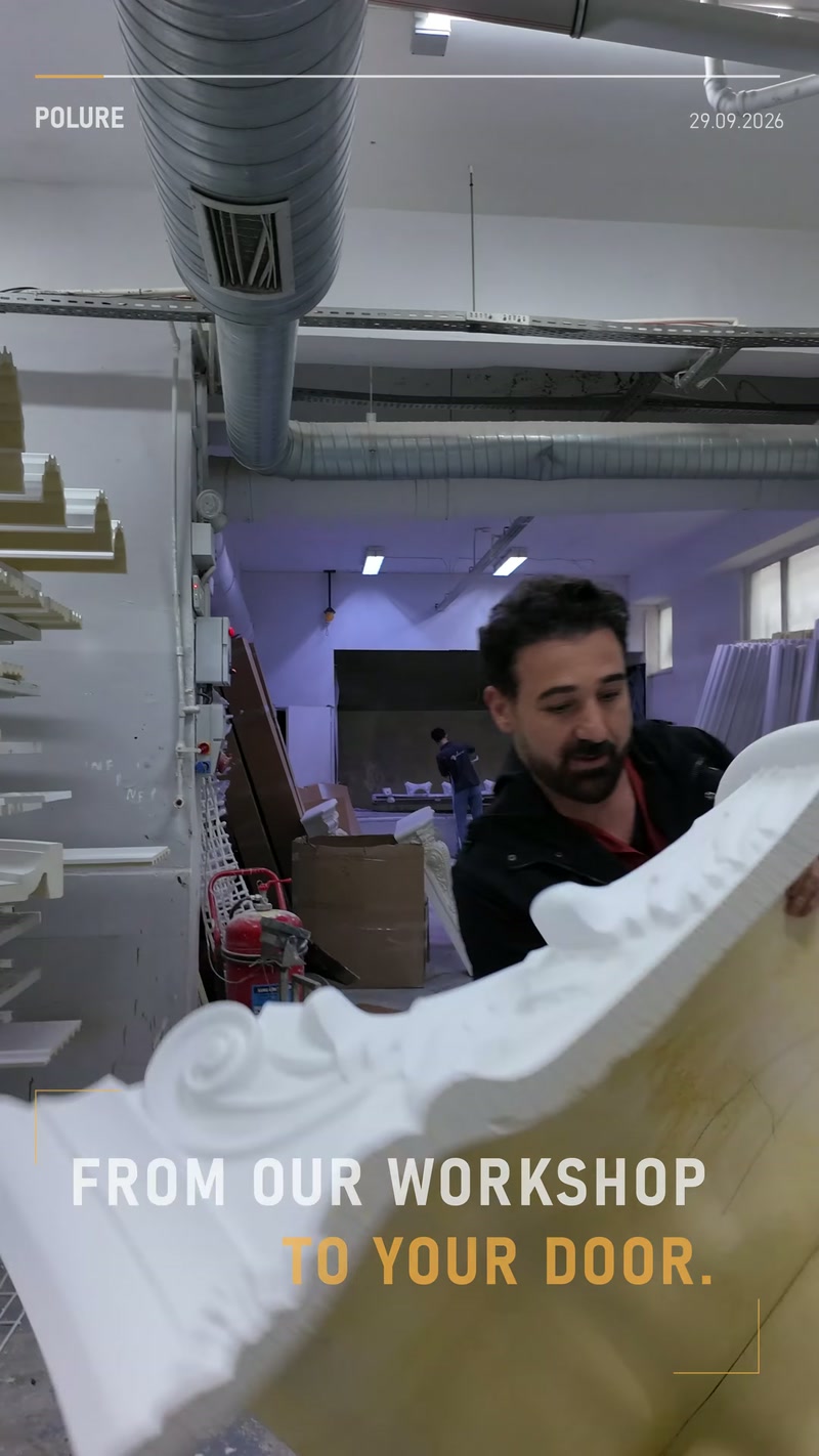 Capitello di Colonna Corinzio: Dettagli in Poliuretano dall'Officina alla Spedizione