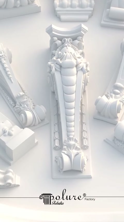 Una balaustra ornamentale con corpo scanalato è esaminata su fondo bianco