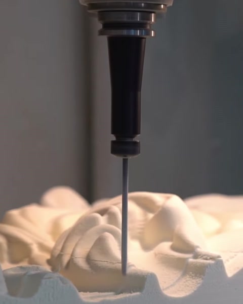 Close-up of a tool shaping detail on a polyurethane column mold