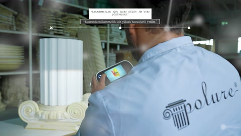 Una colonna scanalata decorativa viene registrata all'interno da un operatore con scanner portatile.