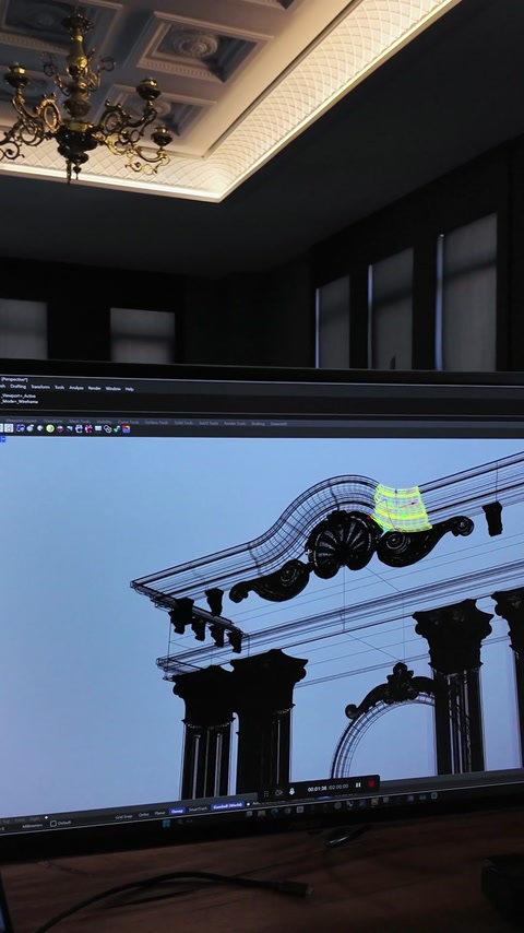 Il disegno CAD a linee mostra le mensole e il profilo del cornicione in modalità manuale