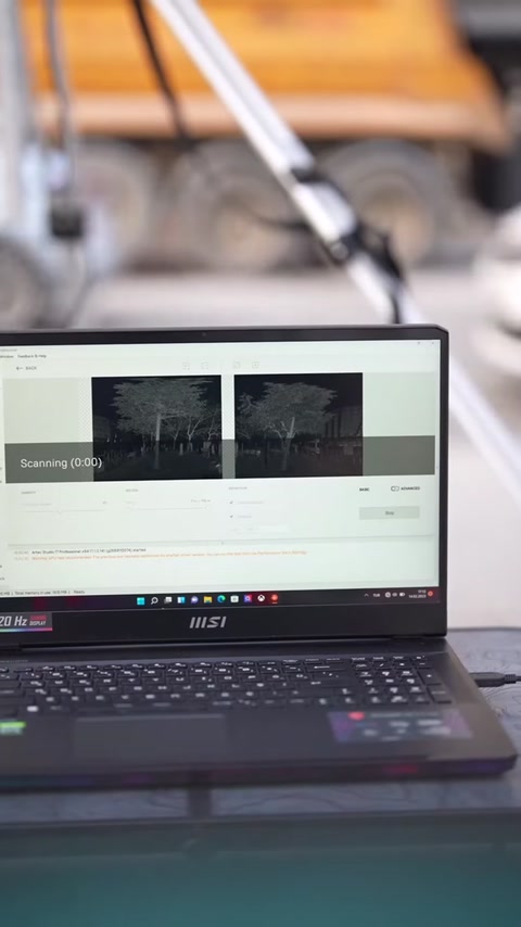 Fase di lavoro con controllo dei dati di scansione su un computer da campo