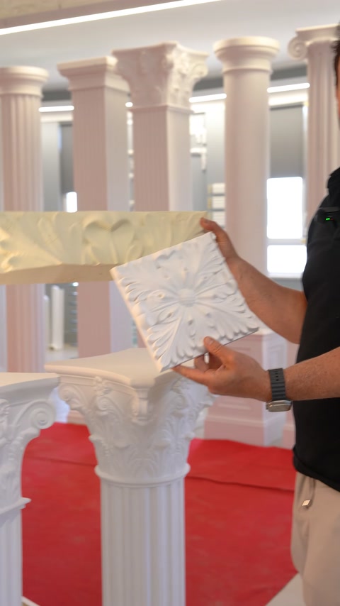 Orijinal süsleme ile büyütülmüş CNC rölyefi birlikte karşılaştırılıyor