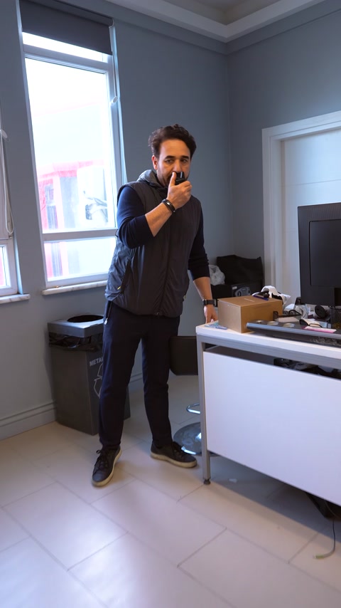 The team manager coordinates the preparation process by radio in the office