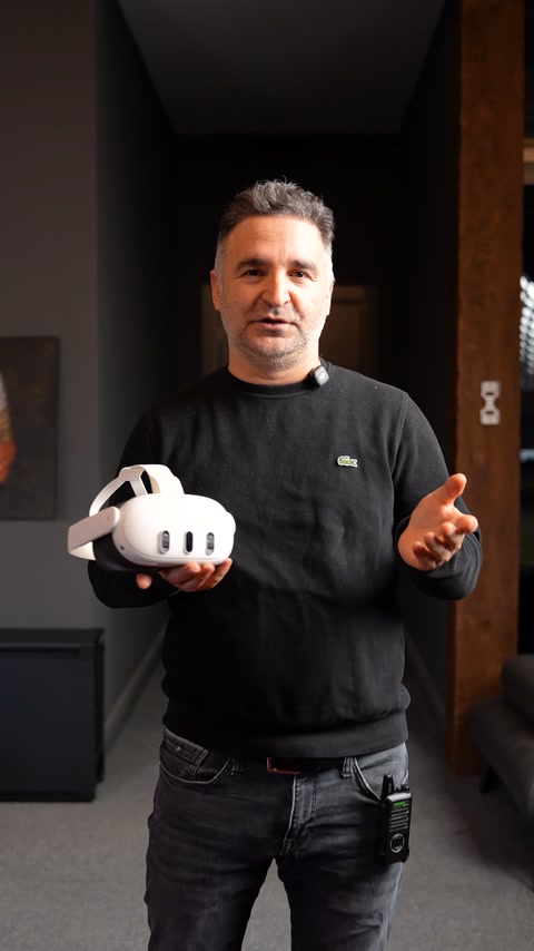 The project team introduces the virtual reality headset and explains the process
