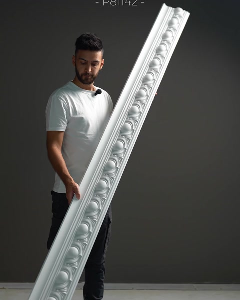 Round bead-patterned cornice profile displayed