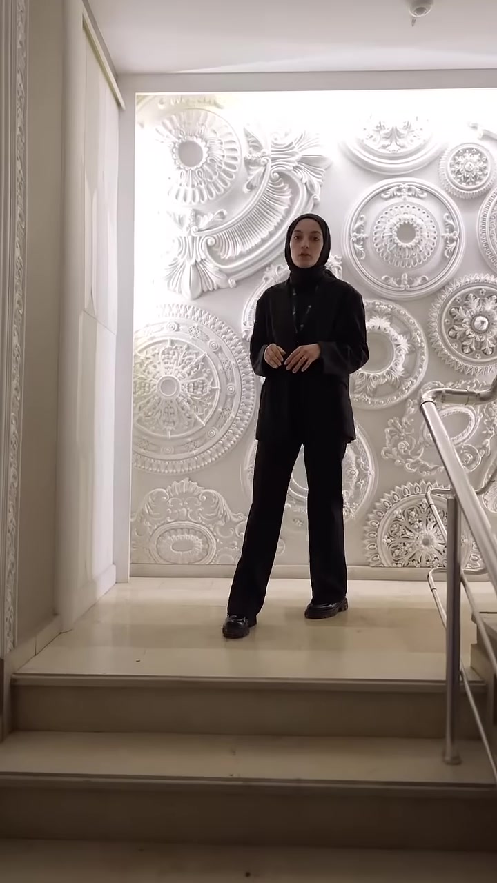Dona Grandezza ai Tuoi Ambienti con i Modelli di Rosoni da Soffitto in Poliuretano