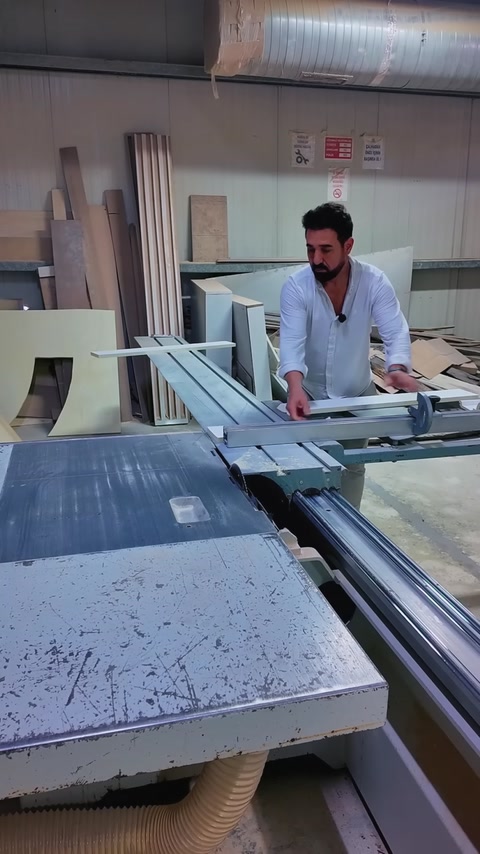Cutting Polyurethane Cornice Mouldings and Fitting the Corner Ornament