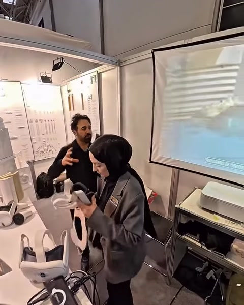 Maket yapılar, profil örnekleri ve VR ekipmanları birlikte tanıtılıyor