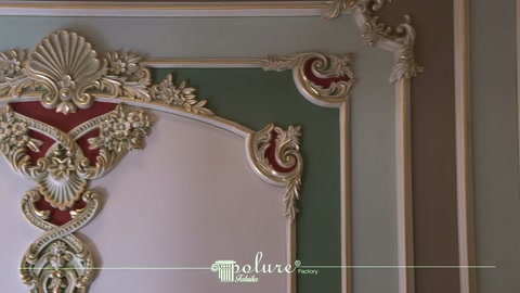Curved corner section and vertical trim of the wall frame highlighted