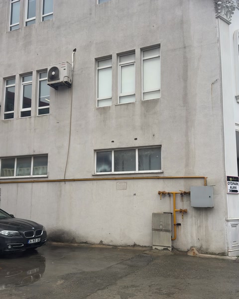 Affida a Mani Sicure i Tuoi Progetti in Poliuretano per Interni ed Esterni, dalla Progettazione alla Consegna — 0:17
