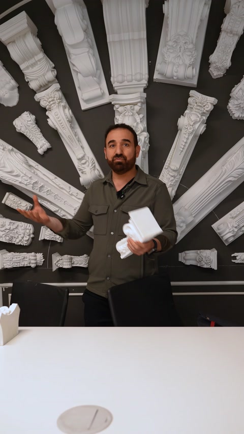 Duvara dizilmiş farklı biçim ve boyutlardaki payanda seçenekleri