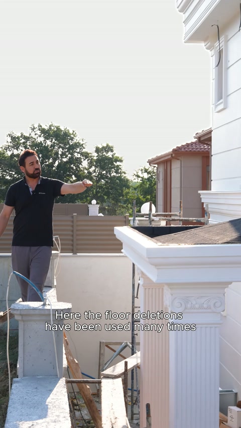 Wide profiles surrounding the terrace parapet are introduced in the application area.