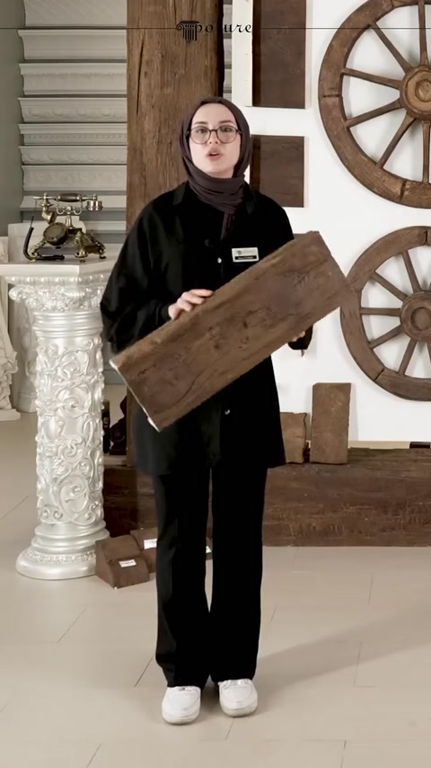 Modelli di travi in poliuretano Polure e travi da soffitto effetto legno