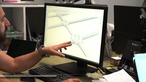 Corner connector drawing on screen evaluated with details indicated by finger
