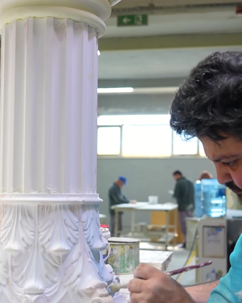 Finished polyurethane Corinthian columns after the painting process