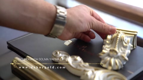 Vernice per esterni giallo oro a base solvente Dekorgold – Best Elite Exterior Gold Paint — 0:10