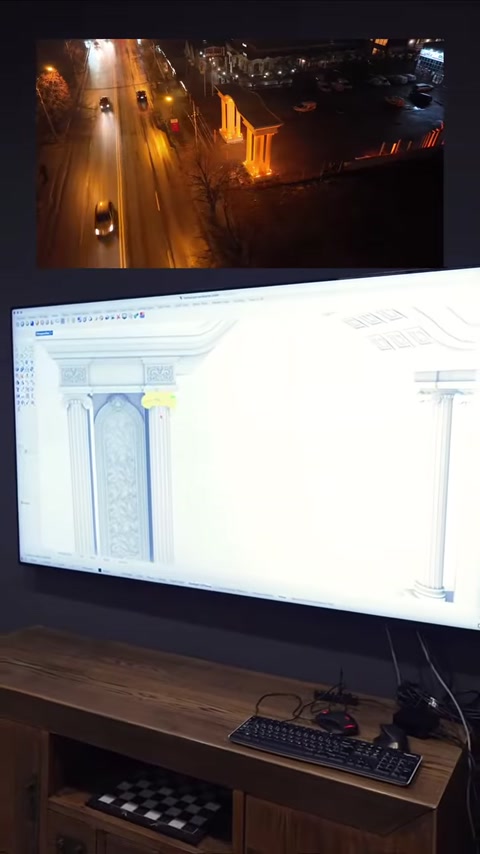 Sullo schermo viene mostrata una combinazione d'ingresso composta da un arco a tutto sesto e colonne.