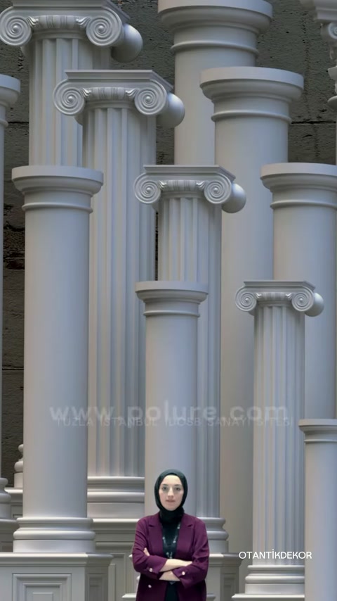 Colonne decorative in poliuretano con diversi design di fusti e capitelli