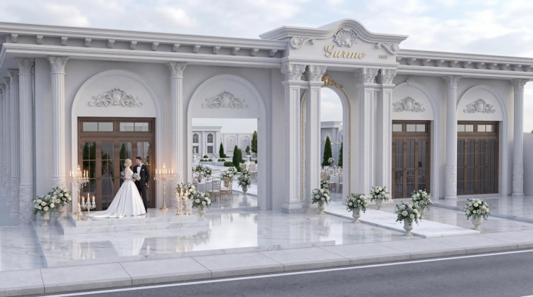 Decorazione classica in poliuretano per facciata di sala matrimoni <h2>Design classico con poliuretano</h2><p>La decorazione esterna in <strong>poliuretano</strong> rappresenta una soluzione versatile per ottenere un effetto architettonico ricco di dettagli. Il materiale consente di replicare con precisione fregi, cornici e bassorilievi tipici dell'architettura classica.</p><p>La facciata della sala matrimoni mostra colonne imponenti in stile <strong>neoclassico</strong>, con scanalature verticali e motivi floreali complessi posti alla base e nei capitelli. Questi elementi creano una connessione visiva con l'antichità greco-romana, richiamando l'uso delle colonne corinzie con ornamenti vegetali.</p><h2>Dettagli ornamentali</h2><p>I rilievi decorativi sopra le finestre ad arco presentano motivi floreali e geometrici molto raffinati. Le cornici superiori arricchite da mensole ritmate rafforzano la maestosità della facciata. L'aggiunta discreta di profili dorati sottolinea l'ingresso, creando un punto focale elegante.</p><p>Particolarmente interessante è la ripetizione modulare delle arcate, che crea un senso di ordine e simmetria. I gradini in pietra naturale si integrano armoniosamente con i giochi di ombre sulle superfici scolpite.</p><h2>Un tocco storico</h2><p>Nell'antica Grecia e a Roma l'uso delle colonne corinzie e ioniche era un segno di potere e prestigio. Oggi le stesse forme sono reinterpretate in chiave moderna attraverso materiali resistenti e versatili come il poliuretano, mantenendo intatta la raffinatezza del linguaggio classico.</p><ul><li>Colonne decorate con motivi floreali</li><li>Cornici geometriche simmetriche</li><li>Dettagli dorati come accenti visivi</li><li>Arcate con rilievi ornamentali</li></ul>

<p>La facciata di una sala matrimoni decorata in <strong>poliuretano</strong> combina eleganza classica e modernità. Le colonne con scanalature verticali creano un ritmo architettonico raffinato. I capitelli mostrano ornamenti floreali ricchi di dettagli. Cornici e fregi richiamano l'arte <strong>neoclassica</strong>. Le finestre ad arco permettono luminosità naturale agli interni. I rilievi floreali completano l'armonia visiva della facciata. L'uso del <strong>poliuretano</strong> garantisce resistenza e leggerezza. Dettagli dorati arricchiscono l'ingresso con discreta raffinatezza. I motivi geometrici aggiungono equilibrio visivo. L'ispirazione dall'antichità romana rafforza la monumentalità. Le proporzioni equilibrate favoriscono un impatto visivo armonico. Gli elementi decorativi creano un dialogo tra tradizione e innovazione. La struttura offre un modello ideale per eventi di prestigio. Il design mostra una grande attenzione al dettaglio artigianale. Lo stile complessivo trasmette un senso di solennità elegante.</p>